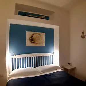 A Due Passi Da Bed & Breakfast Genua