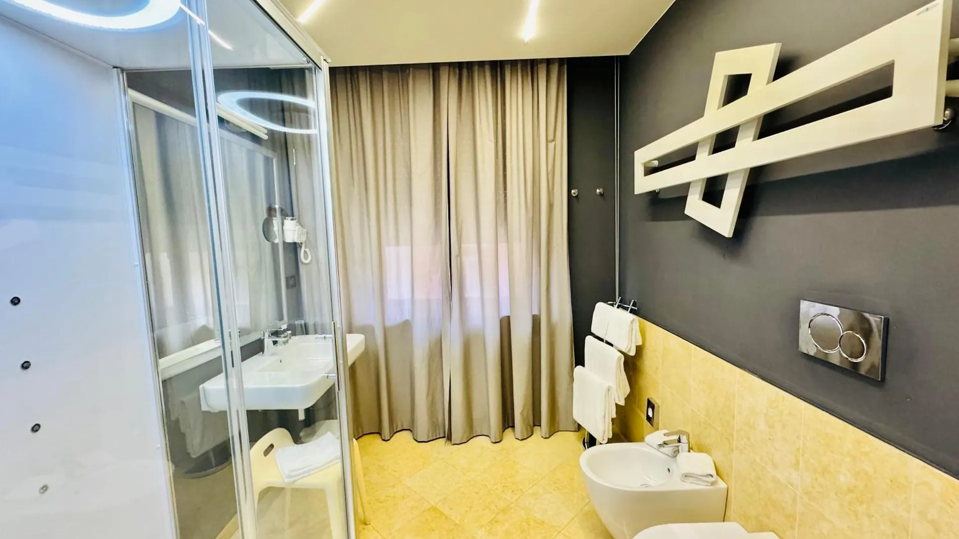 Hotel Pex Mantova Italy